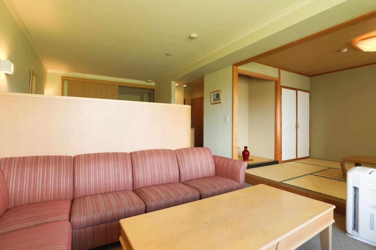 Furano La Terre Hotel Nakafurano Exterior photo